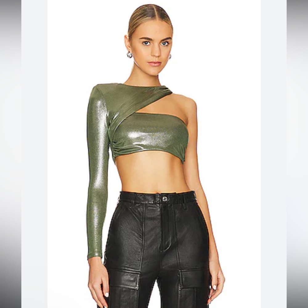 NBD REVOLVE Vea Top